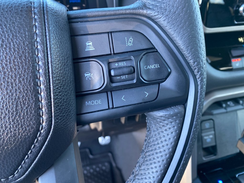 Used 2025 Toyota Sequoia 4WD image 41