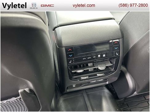 Used 2022 Jeep Grand Cherokee Overland w/ Advanced Protech Group III image 13