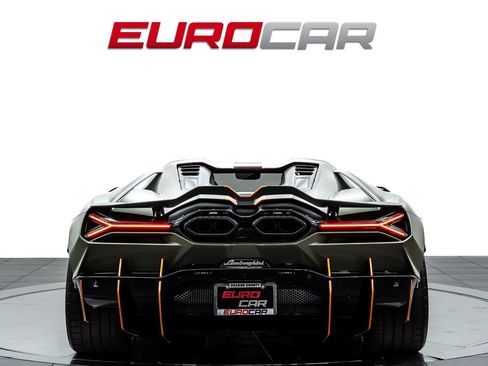Used 2025 Lamborghini Revuelto AWD/4WD image 4