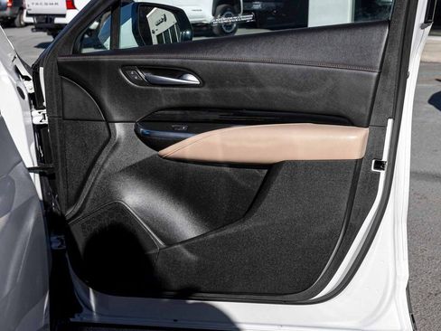 Used 2024 Cadillac XT4 Luxury w/ Trailering Package image 13