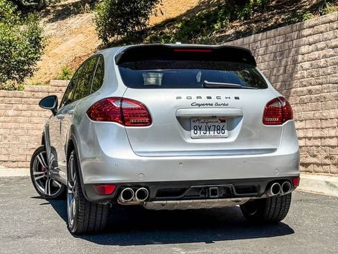 Used 2011 Porsche Cayenne Turbo AWD/4WD image 17