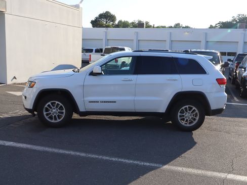 Used 2019 Jeep Grand Cherokee Laredo RWD image 7