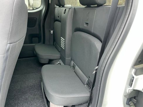 Certified 2024 Nissan Frontier S w/ Technology Package AWD/4WD image 8