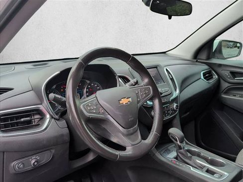 Used 2022 Chevrolet Equinox LT FWD image 9