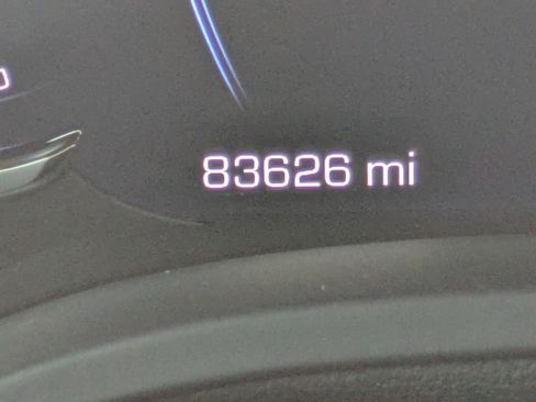 Used 2018 Cadillac Escalade Luxury image 24