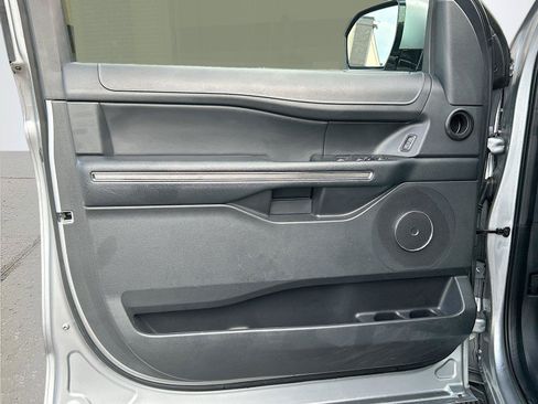 Used 2024 Ford Expedition Max XLT AWD/4WD image 23