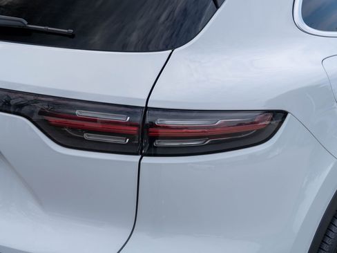 Certified 2023 Porsche Cayenne image 14