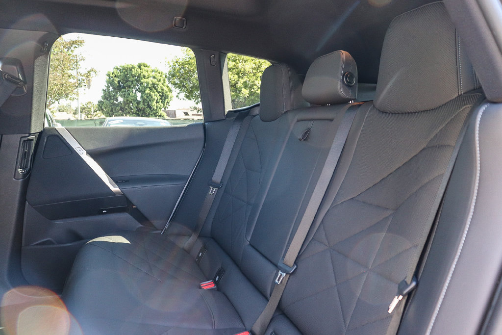 Certified 2024 BMW iX xDrive50 w/ Sport Package AWD/4WD image 18