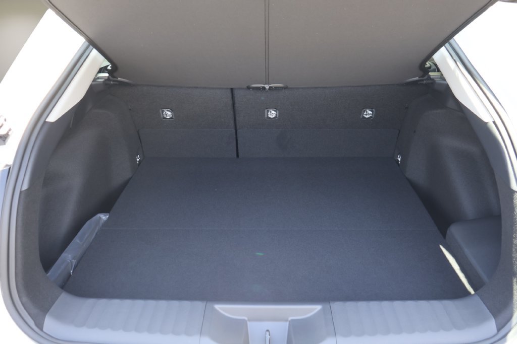 Certified 2026 Toyota Prius FWD image 16