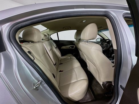 Used 2011 Chevrolet Cruze LTZ image 23