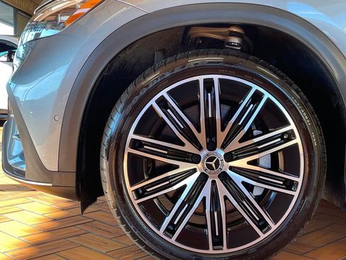 Used 2023 Mercedes-Benz EQE 500 4MATIC SUV w/ Pinnacle Trim Package image 5