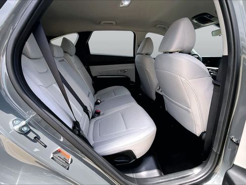 Used 2026 Hyundai Tucson SEL FWD image 16