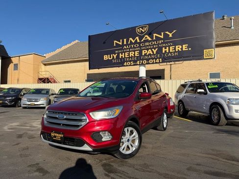 Used 2017 Ford Escape SE w/ Equipment Group 201A FWD image 6