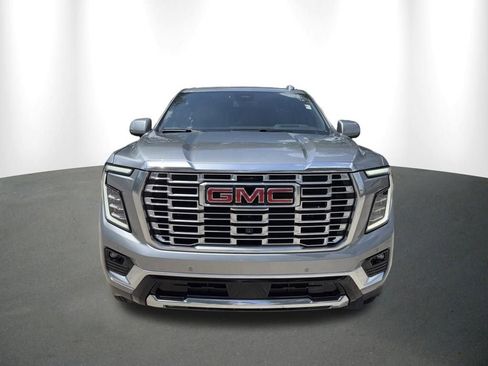 Used 2025 GMC Yukon Denali AWD/4WD image 16