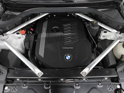 Used 2019 BMW X5 xDrive40i w/ Executive Package image 22