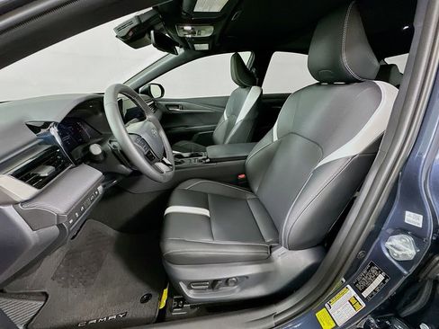 Certified 2026 Toyota Camry SE w/ Convenience Package FWD image 20