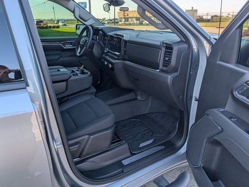 Used 2025 GMC Sierra 1500 Elevation image 4