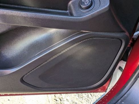 Used 2024 GMC Terrain SLE w/ Driver Convenience Package image 13