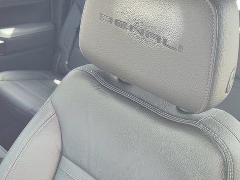 Used 2019 GMC Sierra 1500 Denali w/ Denali Ultimate Package AWD/4WD image 15