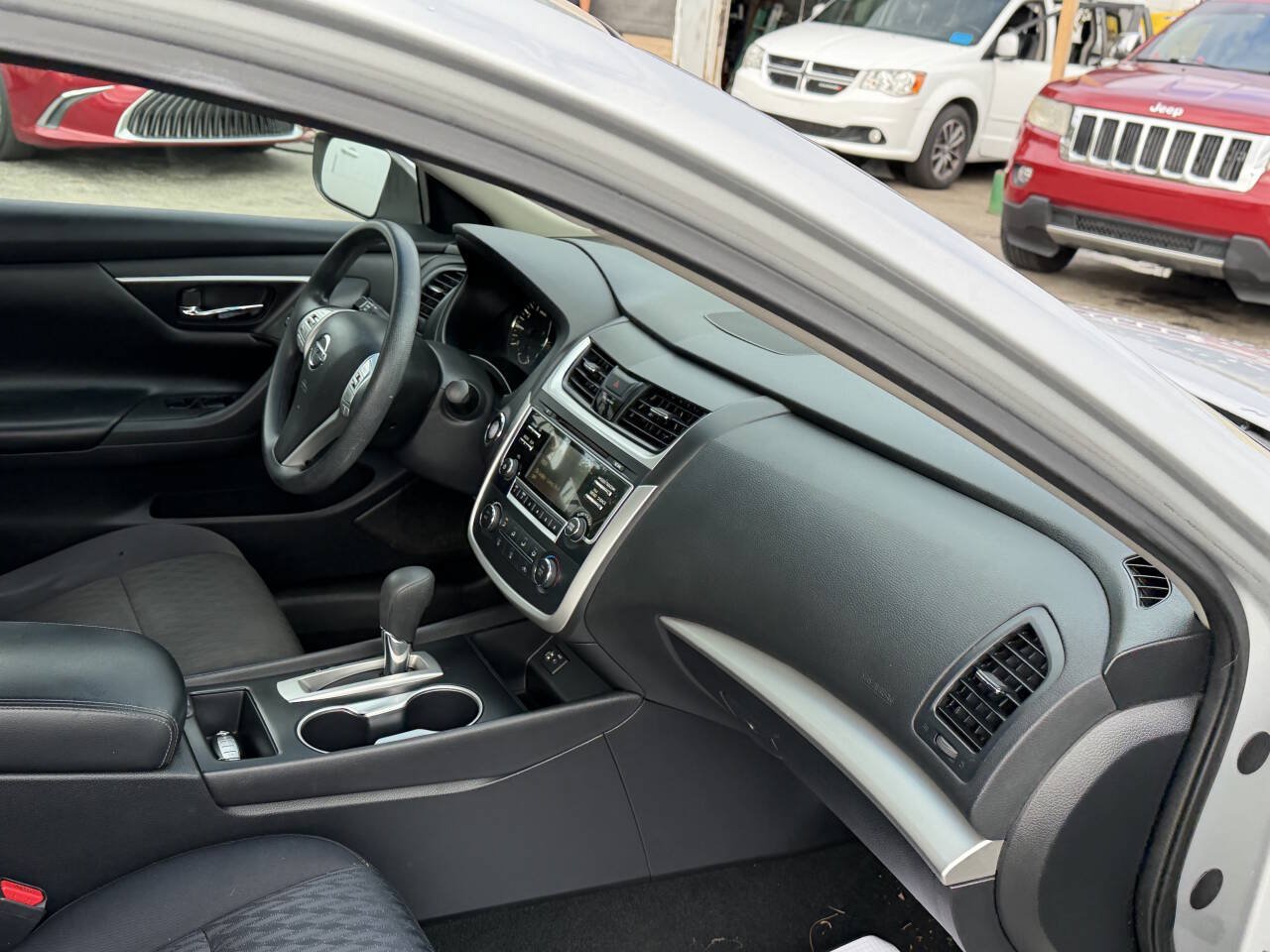 Used 2017 Nissan Altima 2.5 S w/ Power Driver Seat Package FWD image 12