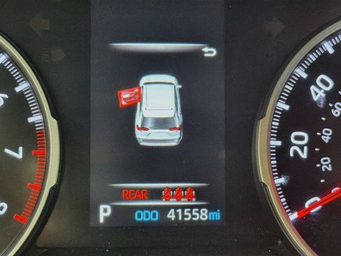 Used 2021 Toyota RAV4 LE FWD image 18