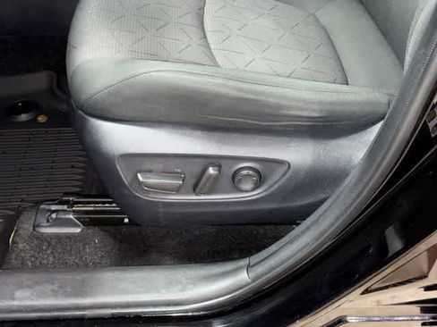 Certified 2024 Toyota RAV4 XLE AWD/4WD image 23