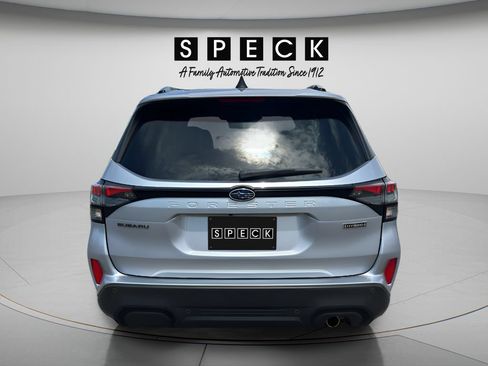 Used 2025 Subaru Forester Touring AWD/4WD image 4