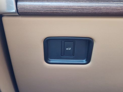 New 2025 Land Rover Range Rover SE image 20