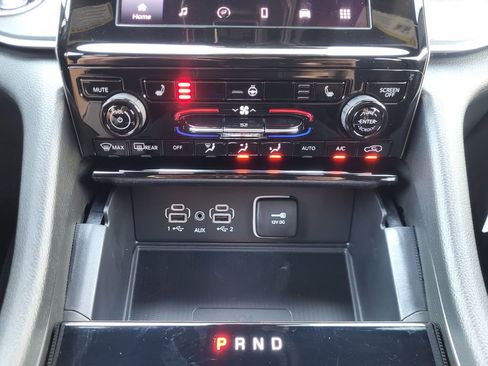 New 2025 Jeep Grand Cherokee Altitude image 20