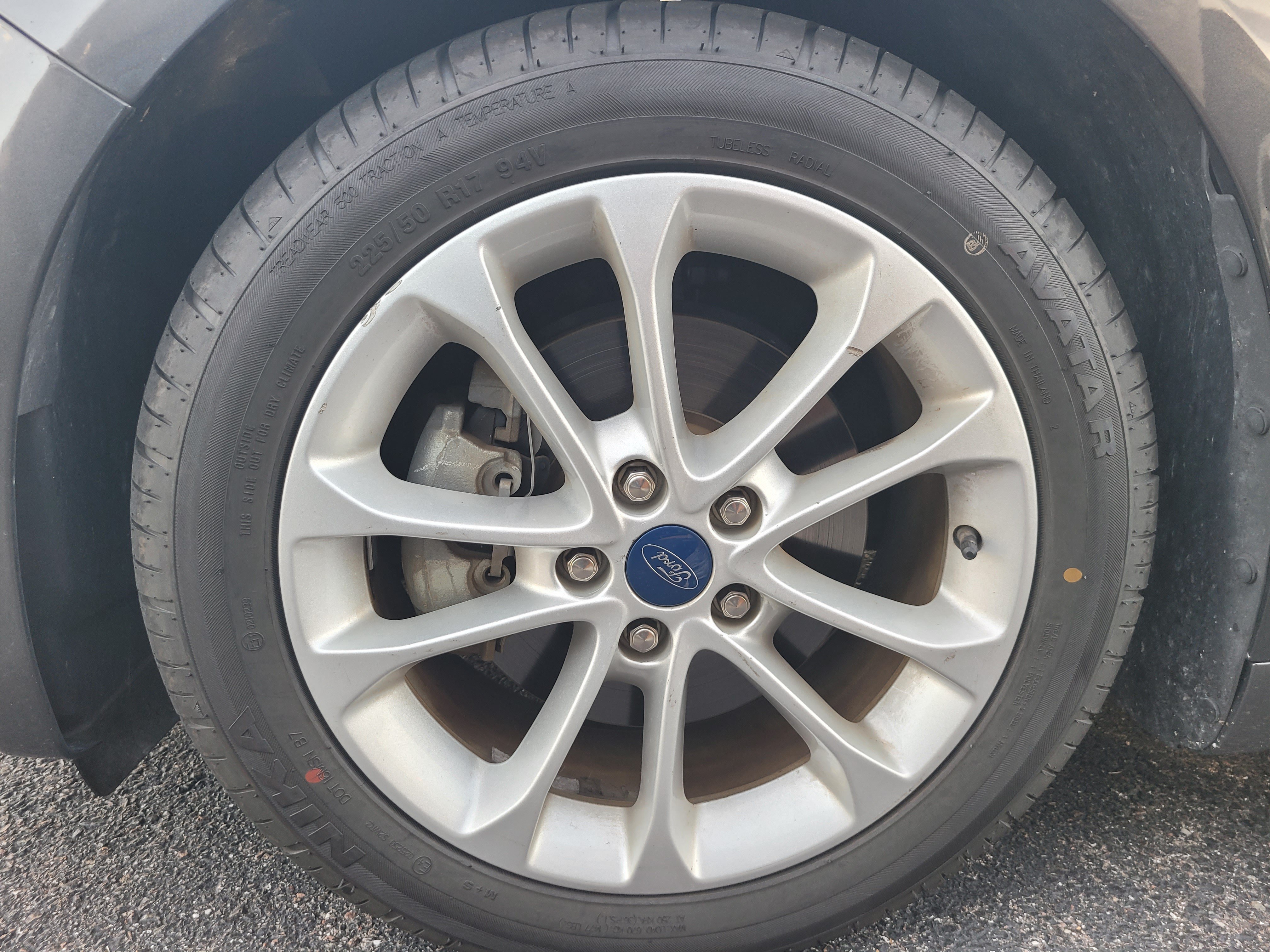 Used 2019 Ford Fusion SE FWD image 9