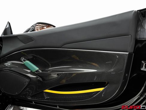 Used 2020 Ferrari 488 Pista Coupe image 31