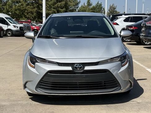 Used 2024 Toyota Corolla LE FWD image 8