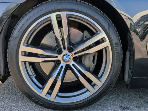 Used 2019 BMW 750i w/ M Sport Package image 12