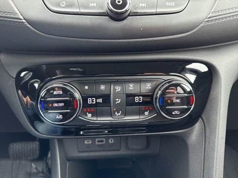 Used 2023 Buick Encore GX Select w/ Sport Touring Package image 17