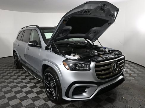 New 2026 Mercedes-Benz GLS 450 4MATIC image 34