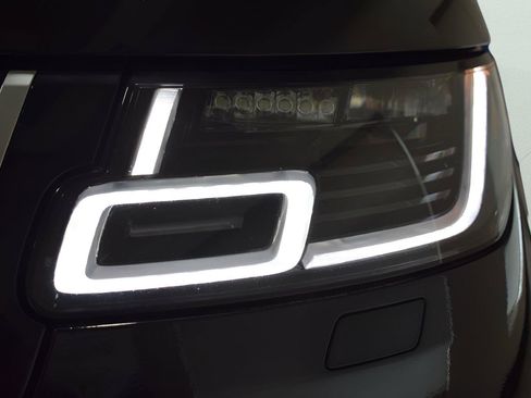 Used 2019 Land Rover Range Rover Long Wheelbase Supercharged AWD/4WD image 36