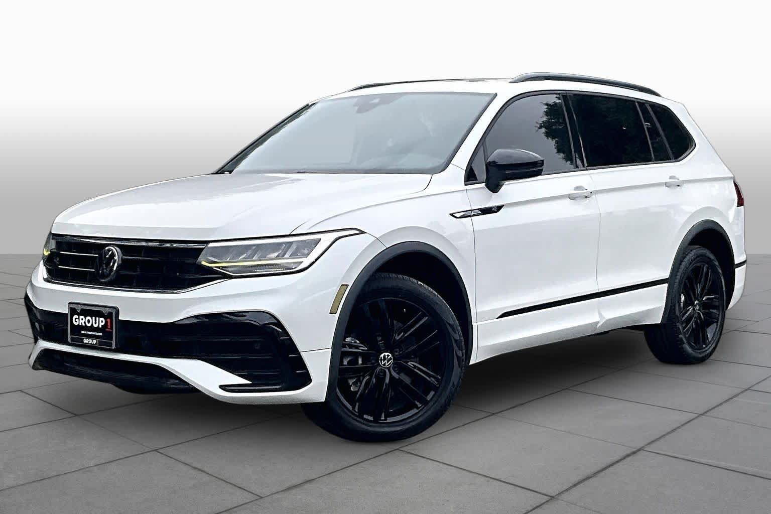 Used 2022 Volkswagen Tiguan SE R-Line FWD image 1