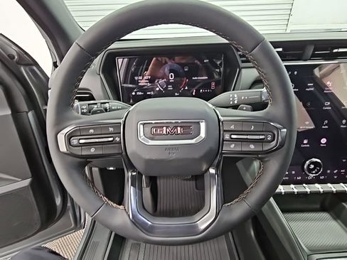 New 2026 GMC Terrain AT4 w/ Convenience Package III image 24