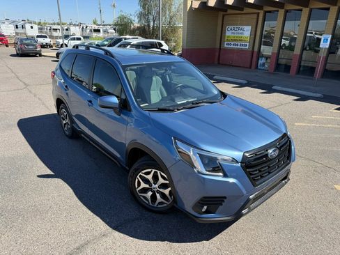 Used 2024 Subaru Forester Premium image 2