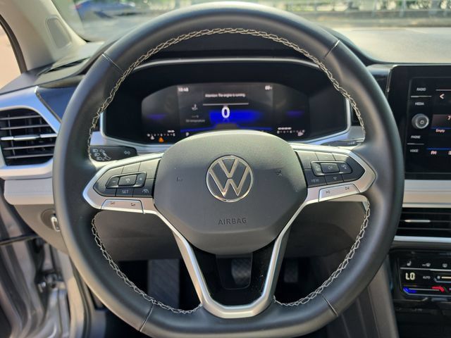 Used 2025 Volkswagen Taos SE FWD image 28