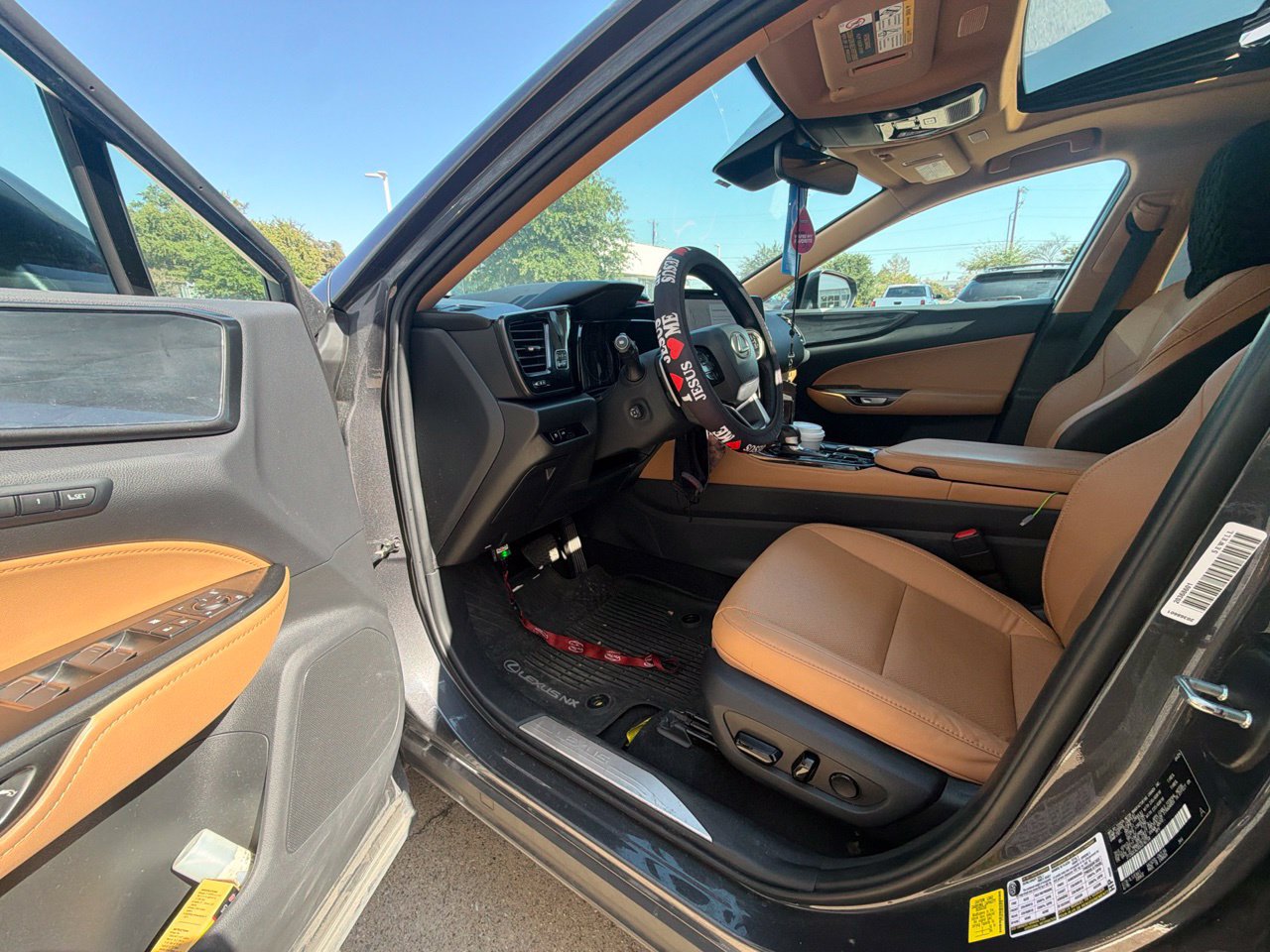 Used 2025 Lexus NX 250 FWD w/ Accessory Package (2T) image 7