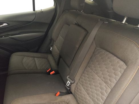 Used 2019 Chevrolet Equinox LT image 18
