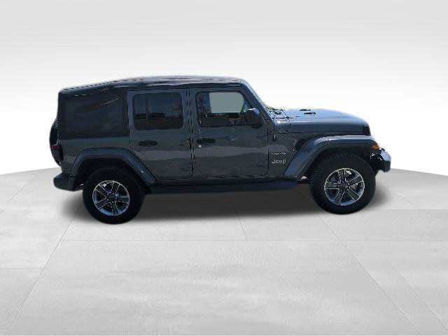 Used 2018 Jeep Wrangler Unlimited Sahara AWD/4WD image 2
