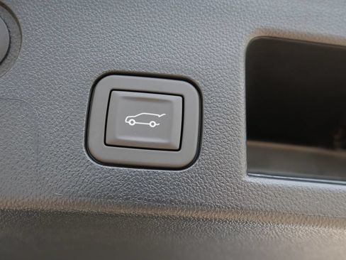 New 2027 Chevrolet Equinox ACTIV w/ Safety and Technology Package AWD/4WD image 9