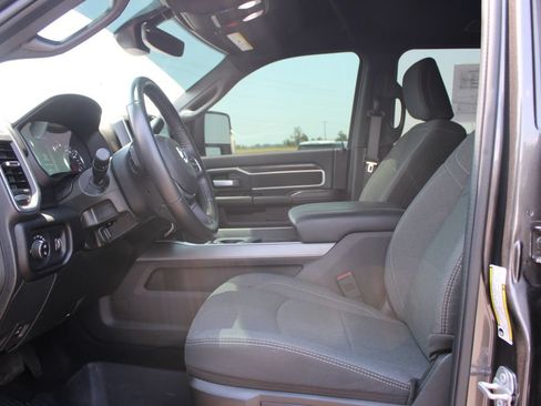 Used 2024 RAM 2500 Big Horn w/ Night Edition AWD/4WD image 27