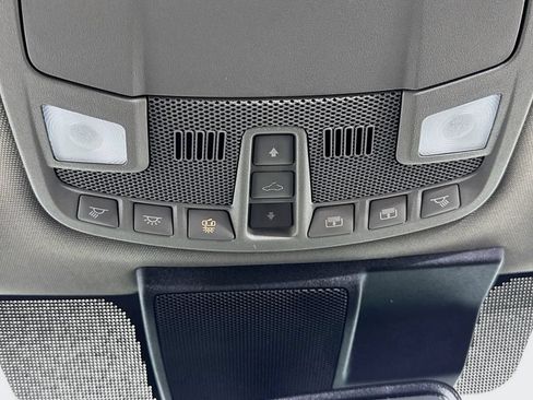 Used 2020 Ford F150 Lariat w/ Equipment Group 502A Luxury AWD/4WD image 13