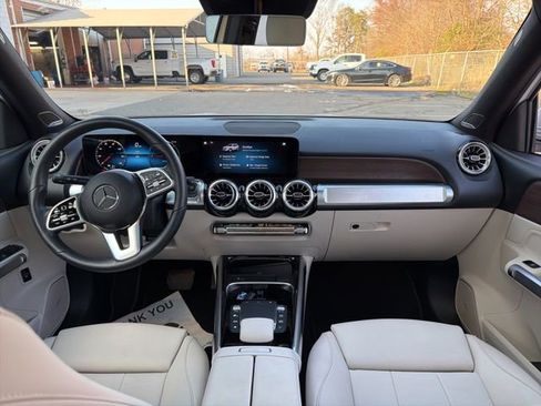 Used 2023 Mercedes-Benz EQB 250+ 250+ w/ Pinnacle Package image 23