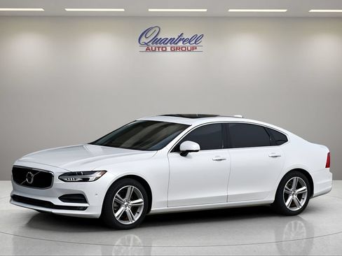 Used 2018 Volvo S90 T5 Momentum w/ Convenience Package FWD image 8
