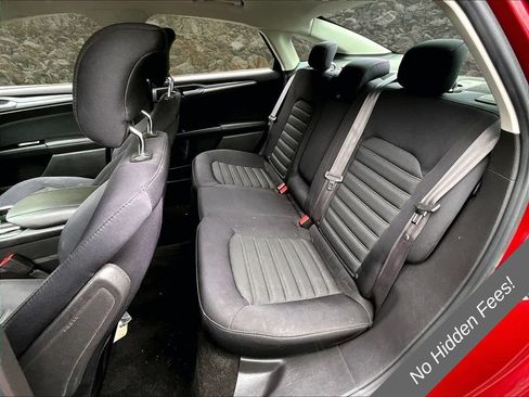 Used 2014 Ford Fusion SE FWD image 19