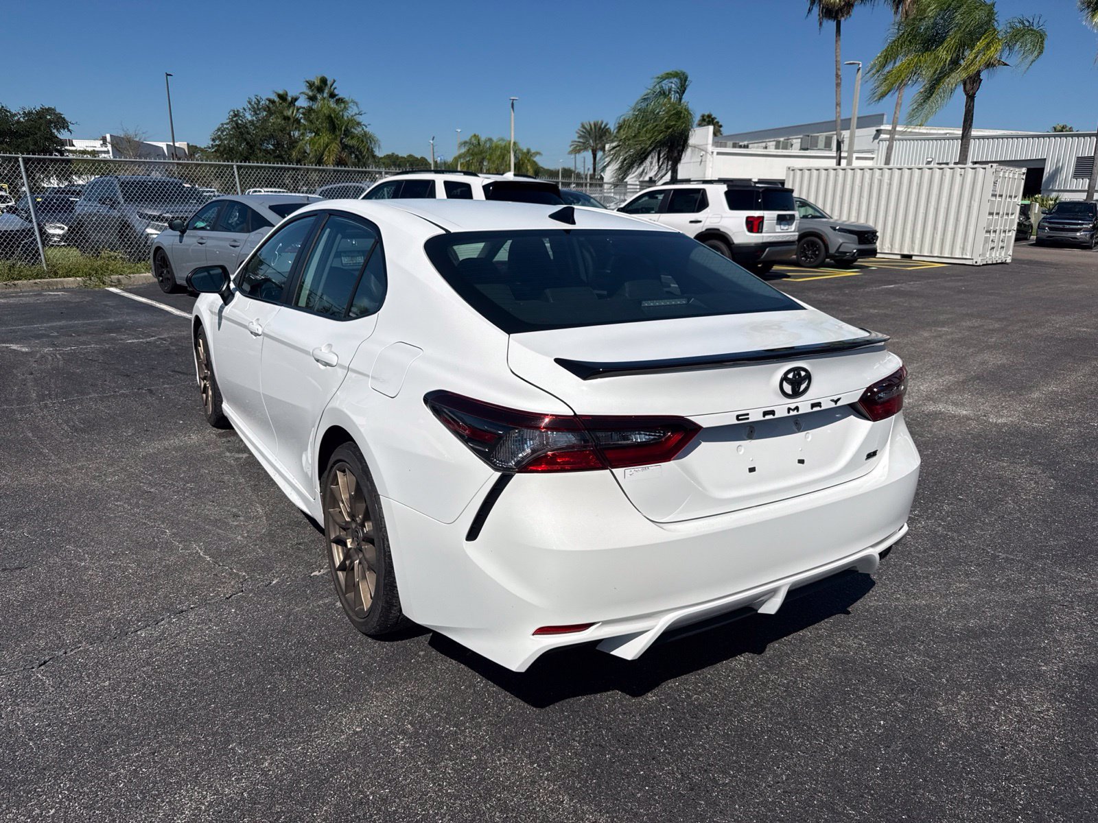 Used 2023 Toyota Camry SE w/ Convenience Package FWD image 5